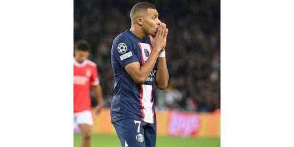 Quatre géants dans une prochaine maison potentielle